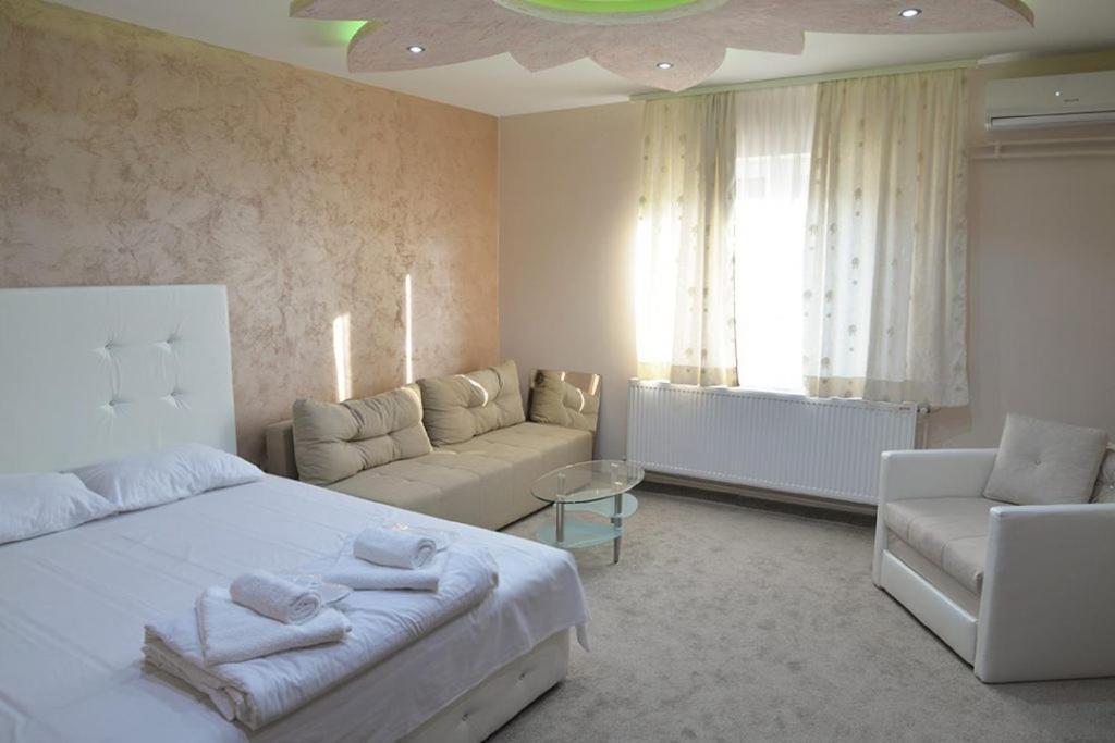 Villa Lunar Lux Krusevac Exterior photo